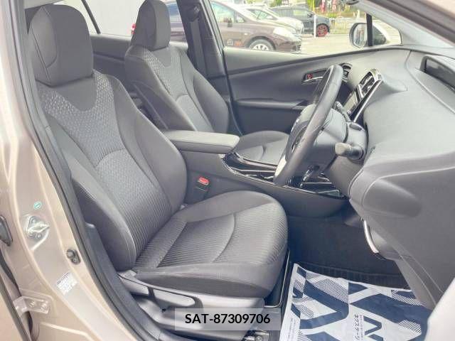 Toyota PRIUS 2017-12 393411-8