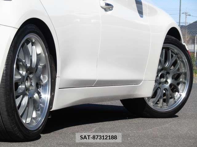 Nissan SKYLINE 2016-12 239218-1