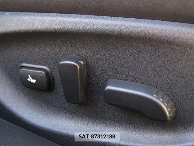 Nissan SKYLINE 2016-12 239218-13