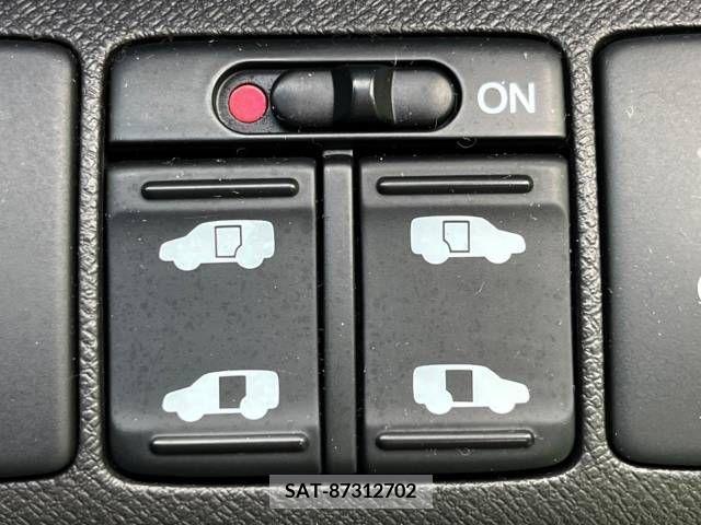 Honda STEP WGN 2013-05 382476-3