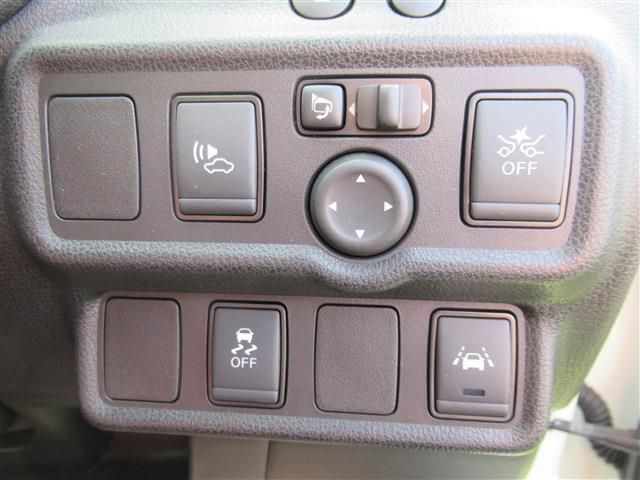 Nissan NOTE 2018-10 194729-17