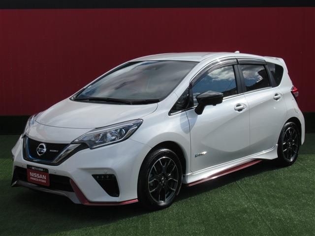 Nissan NOTE 2018-10 194729-23