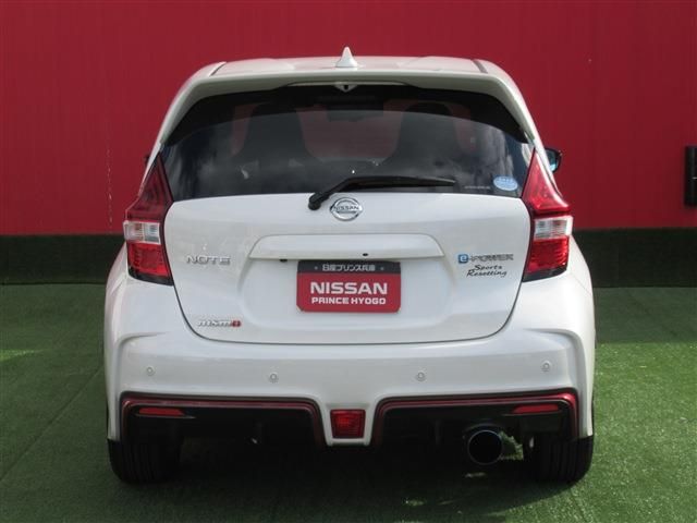 Nissan NOTE 2018-10 194729-26