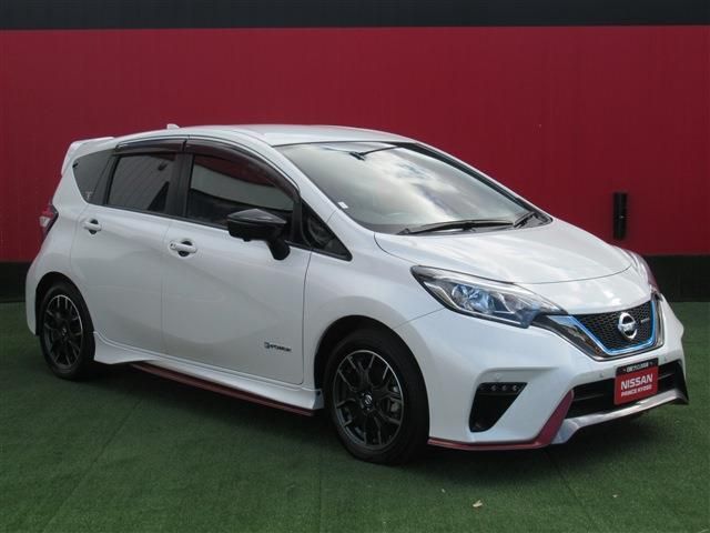 Nissan NOTE 2018-10 194729-21