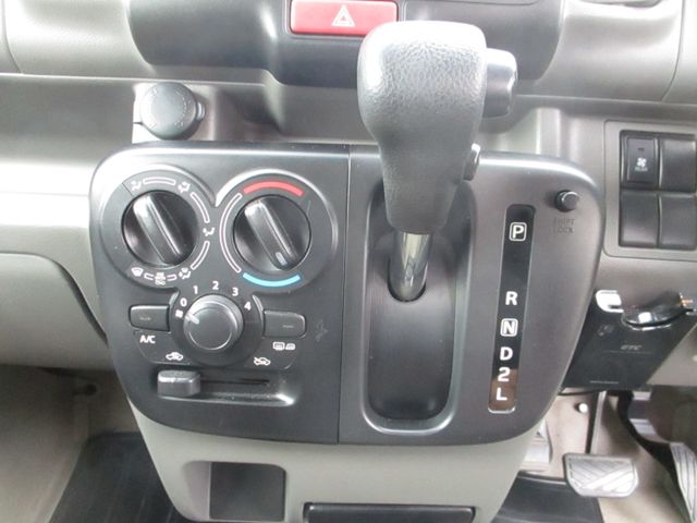 Nissan CLIPPER 2019-06 195517-6