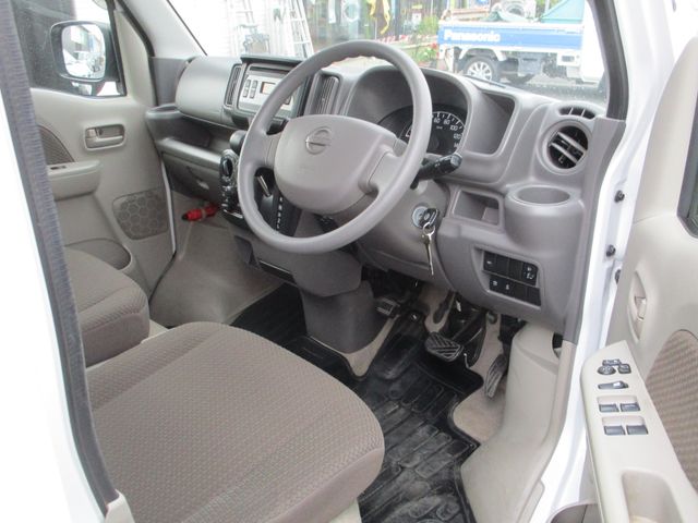 Nissan CLIPPER 2019-06 195517-15