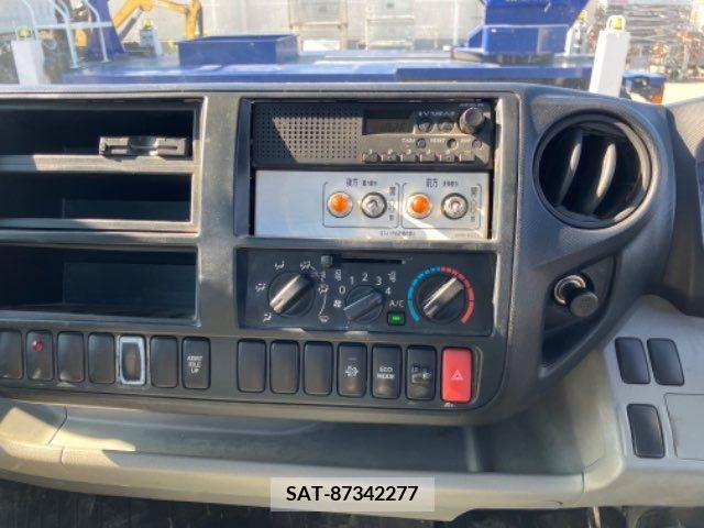 Hino DUTRO 2013-05 359462-5