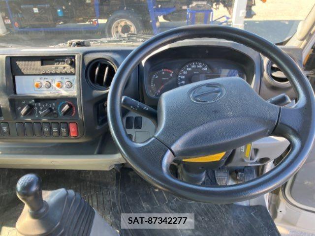 Hino DUTRO 2013-05 359462-3