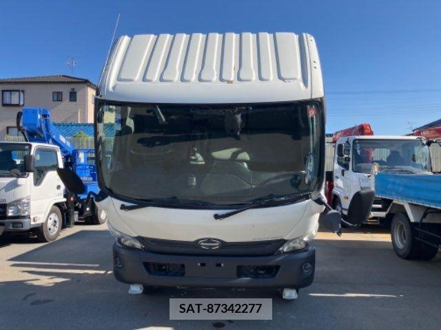 Hino DUTRO 2013-05 359462-16