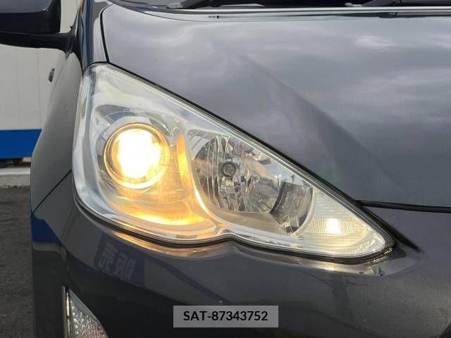 Toyota AQUA 2015-10 256001-12