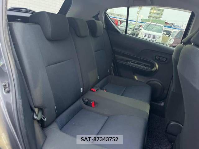 Toyota AQUA 2015-10 256001-9
