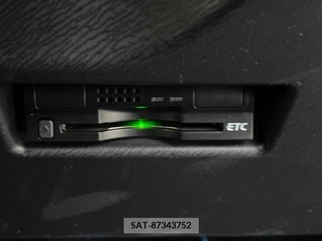Toyota AQUA 2015-10 256001-5