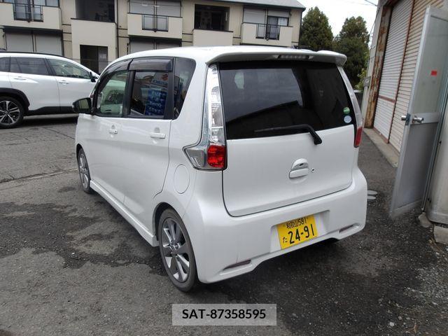 Mitsubishi EK CUSTOM 2013-08 213895-2