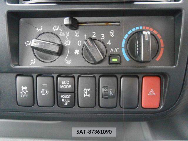 Hino DUTRO 2019-12 203795-10