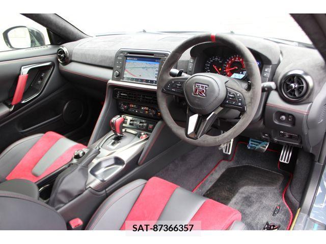 Nissan GT-R 2021-12 270836-4
