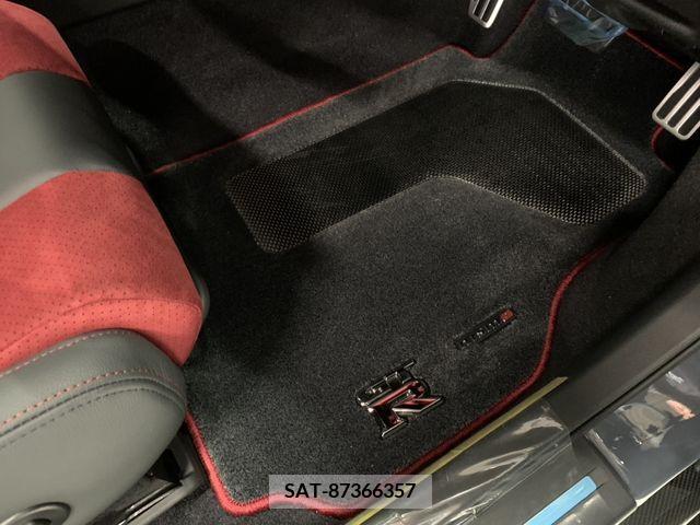 Nissan GT-R 2021-12 270836-14