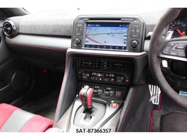 Nissan GT-R 2021-12 270836-7
