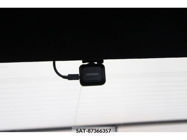 Nissan GT-R 2021-12 270836-23