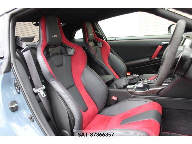 Nissan GT-R 2021-12 270836-13