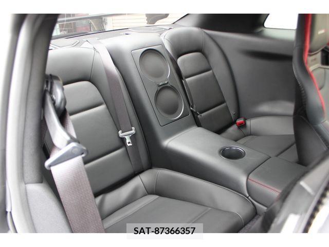 Nissan GT-R 2021-12 270836-16