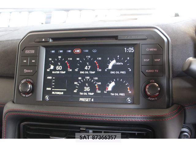 Nissan GT-R 2021-12 270836-9