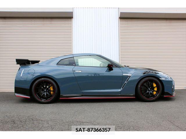 Nissan GT-R 2021-12 270836-2