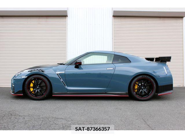 Nissan GT-R 2021-12 270836-1