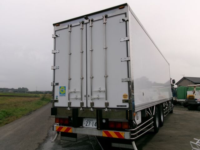 Isuzu GIGA 2016-11 11102-5