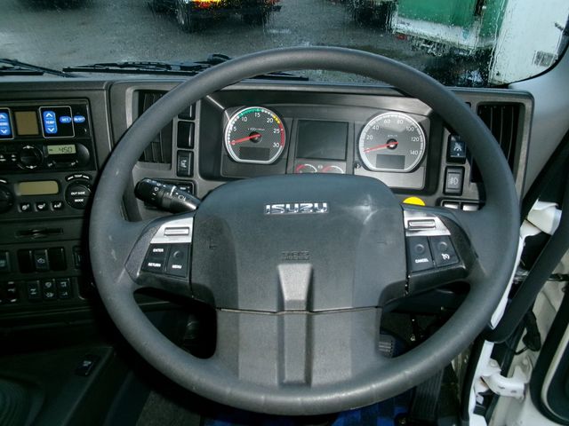 Isuzu GIGA 2016-11 11102-21
