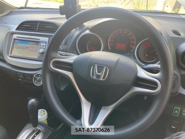 Honda FIT 2012-09 390842-17