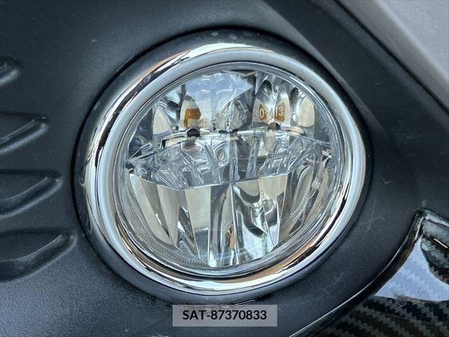 Toyota C-HR 2017-02 294860-10
