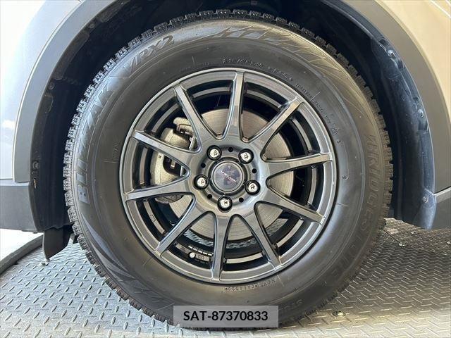 Toyota C-HR 2017-02 294860-16