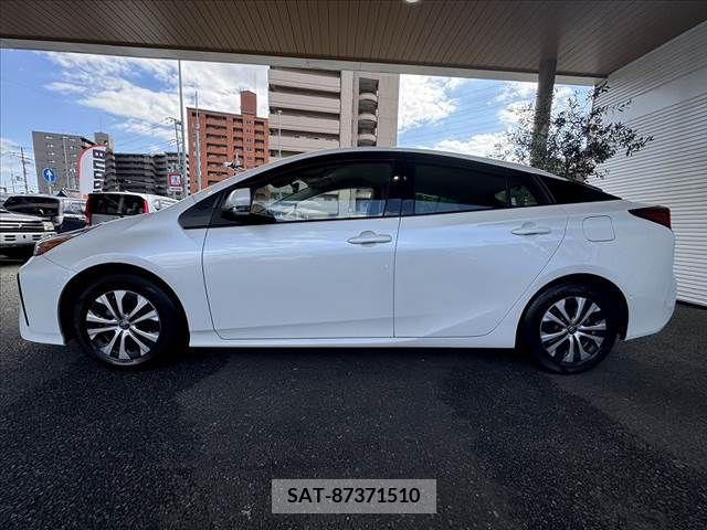 Toyota PRIUS 2022-03 366418-11