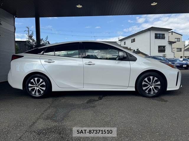 Toyota PRIUS 2022-03 366418-10