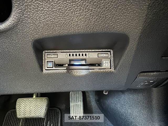 Toyota PRIUS 2022-03 366418-28