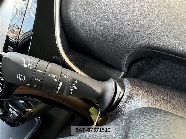 Toyota PRIUS 2022-03 366418-27