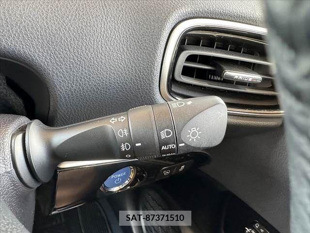 Toyota PRIUS 2022-03 366418-26