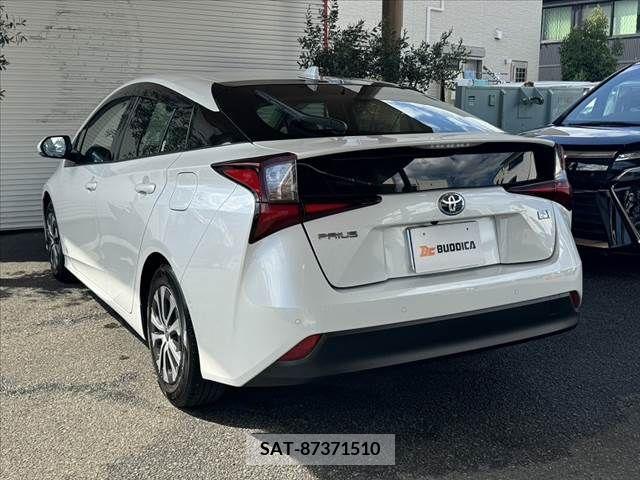 Toyota PRIUS 2022-03 366418-14
