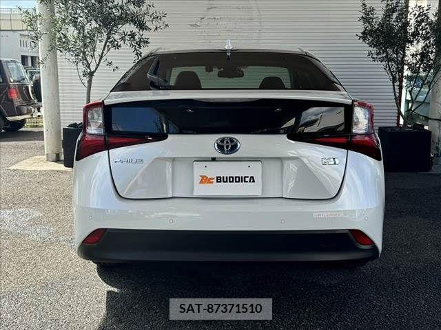 Toyota PRIUS 2022-03 366418-13