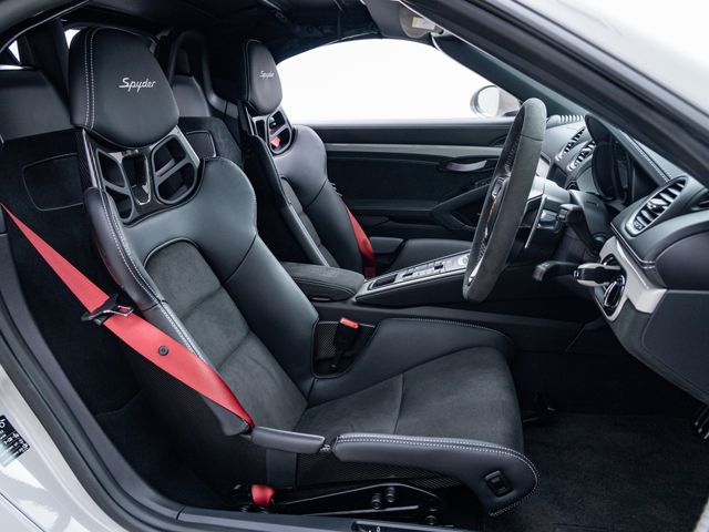 Porsche 718 Spyder 2022-06 16676-16