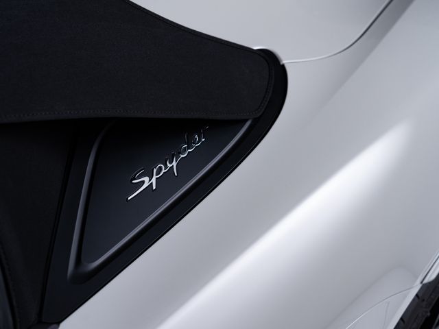 Porsche 718 Spyder 2022-06 16676-5