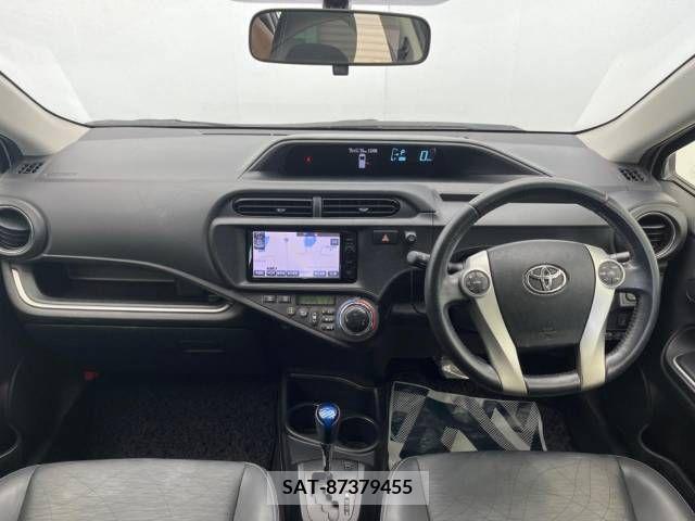 Toyota AQUA 2014-10 356338-1
