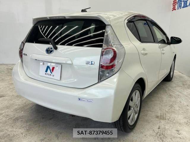 Toyota AQUA 2014-10 356338-19