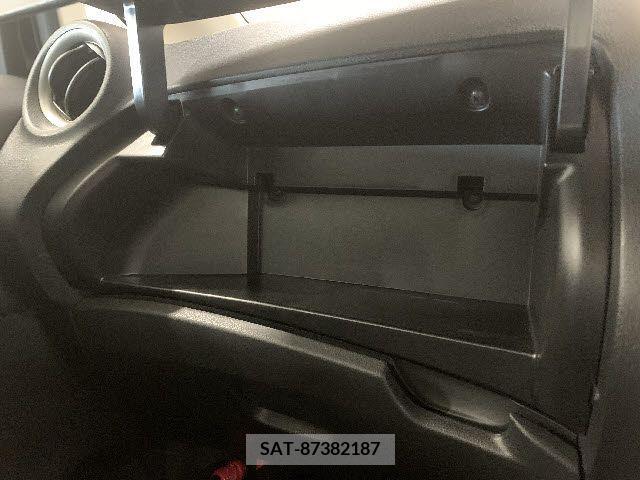 Nissan NOTE 2014-02 365468-21