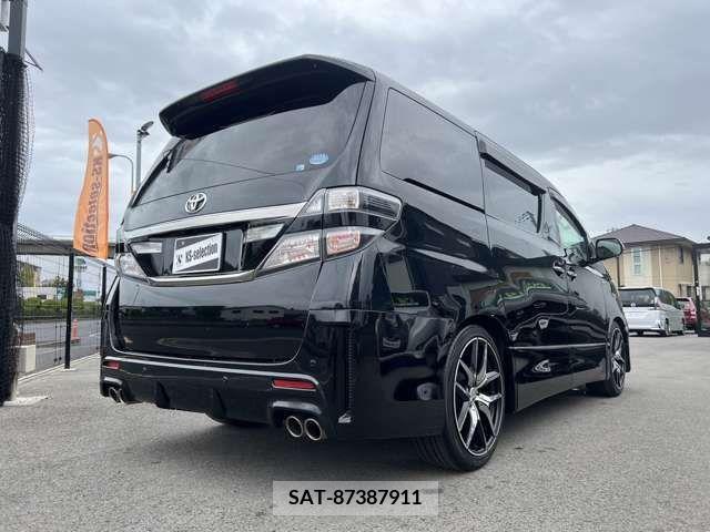 Toyota VELLFIRE 2012-12 206122-1