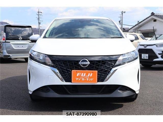 Nissan NOTE 2021-09 372481-27