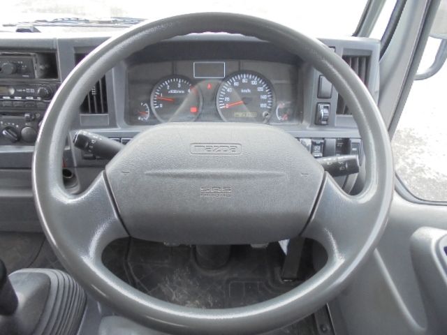 Mazda TITAN 2012-01 2590-1