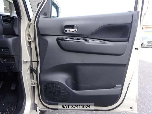 Nissan ROOX 2023-10 297952-13