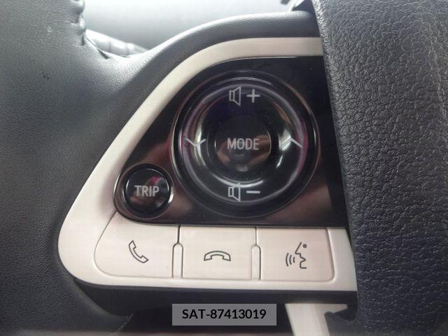 Toyota PRIUS 2017-02 210242-19