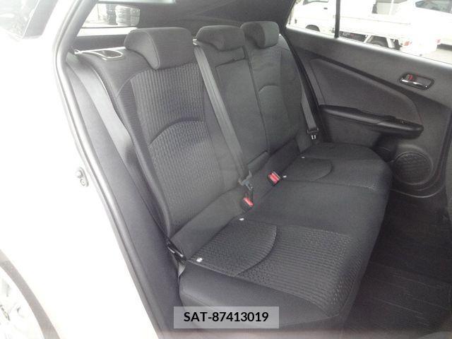 Toyota PRIUS 2017-02 210242-7